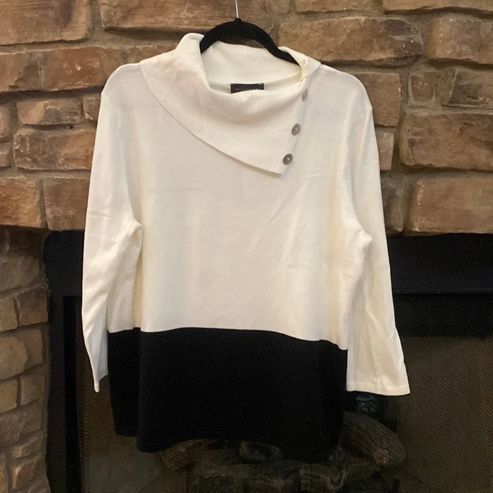NWT Investments white and black sweater with unique collar. XL - Picture 1 of 7